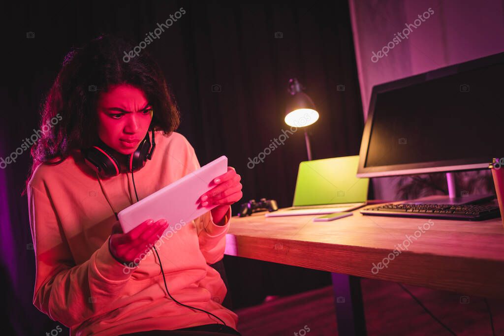 Notebook ad alte prestazioni con tastiera retroilluminata