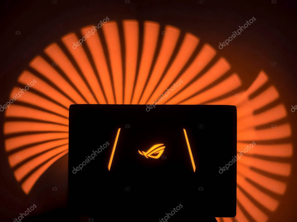 Logo Asus